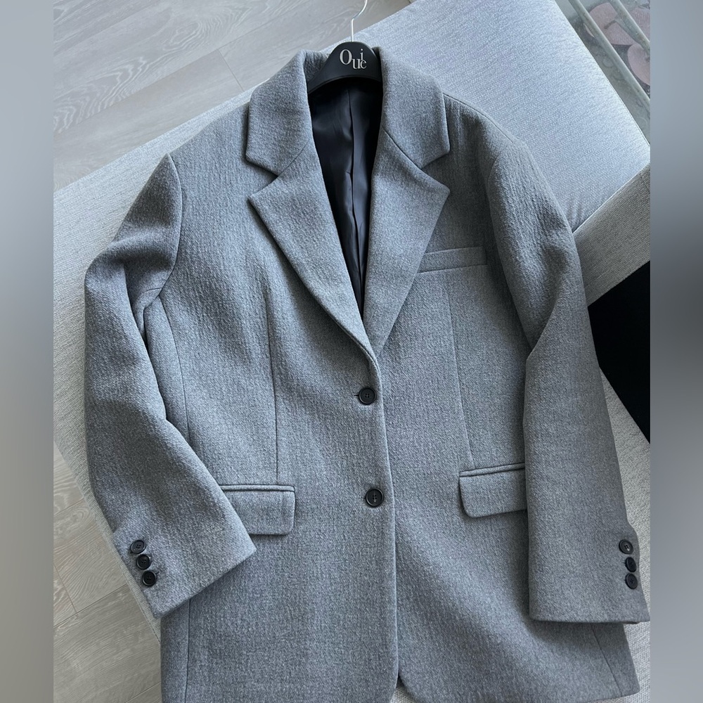 Oversized Boucle Wool Jacket - Picture 2 of 10